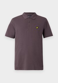 Dunkellila Poloshirt aus Baumwolle mit einer Drei-Knopf-Leiste, kurzen Ärmeln und einem gelben gestickten Adler-Logo auf der Brust.