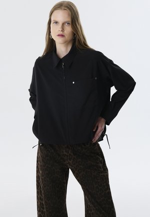 TWIST JACKET ASYMMETRIC SHIRT JACKET - Giacca leggera - black