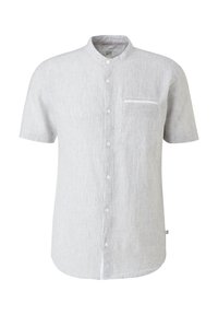 Chemise en lin gris clair à manches courtes, col mandarin, boutons sur le devant et une poche poitrine unique avec un liseré blanc.