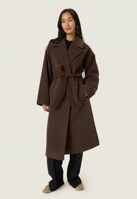 Soaked in Luxury RUBIE BELTED  - Cappotto classico - hot fudge