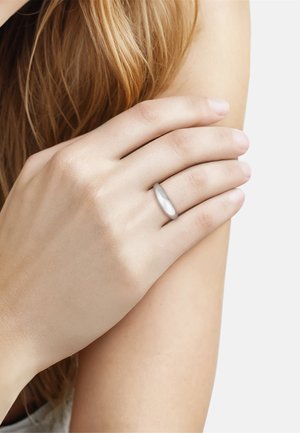 Glanzstücke München, Anillo - silber