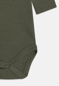 Name it NBMNOE SLIM SET - Body - beetle