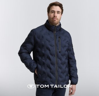 Granatowa pikowana kurtka puchowa z wysokim kołnierzem, przednim suwakiem i kieszenią na zamek; charakteryzuje się teksturowaną powierzchnią i elastycznymi mankietami.