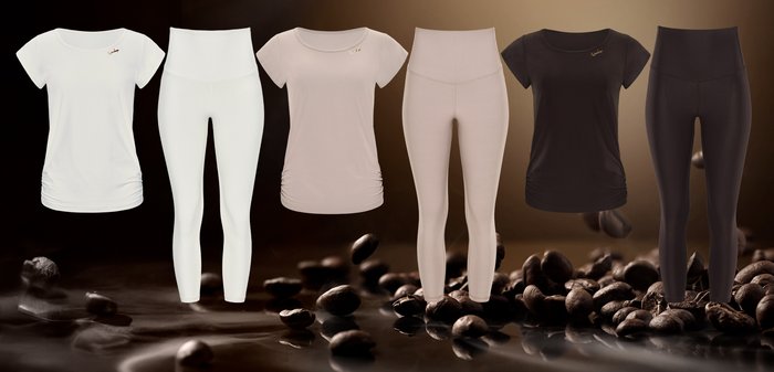 Vier Leggingspaare und drei T-Shirts angeordnet. Farben: schwarz, weiß und hellrosa. Der Stoff ist glatt mit einer enganliegenden Passform und subtilen Akzenten.