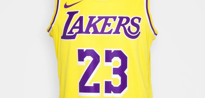 Maillot de basket-ball jaune avec des accents violets, arborant "LAKERS" au-dessus d'un grand "23". Fabriqué en tissu respirant avec une coupe ample.