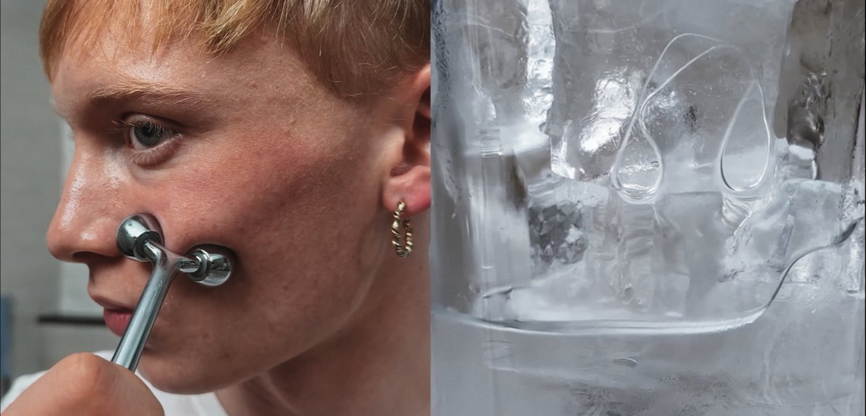 Silveransiktsroller hålls mot huden; klar isbit med synliga droppar. Närbild som framhäver släta ytor och texturer.