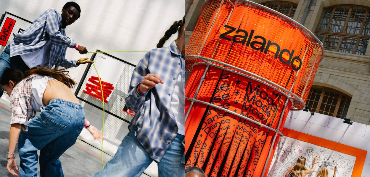 Tres personas con ropa informal saltan a la cuerda al aire libre cerca de un cartel naranja brillante de Zalando y un gran tablero de dibujo.