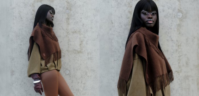 Poncho marron à franges en tissu doux, associé à un haut marron oversize et des leggings ajustés, accessoirisé avec des gants marron brillants.