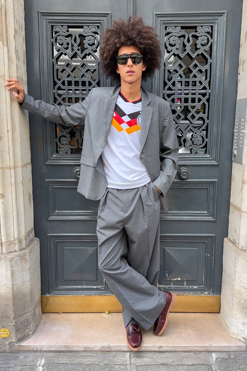 black dress shirt grey pants brown shoes 7 Shirt Colors To Wear With Grey Pants And Brown Shoes
