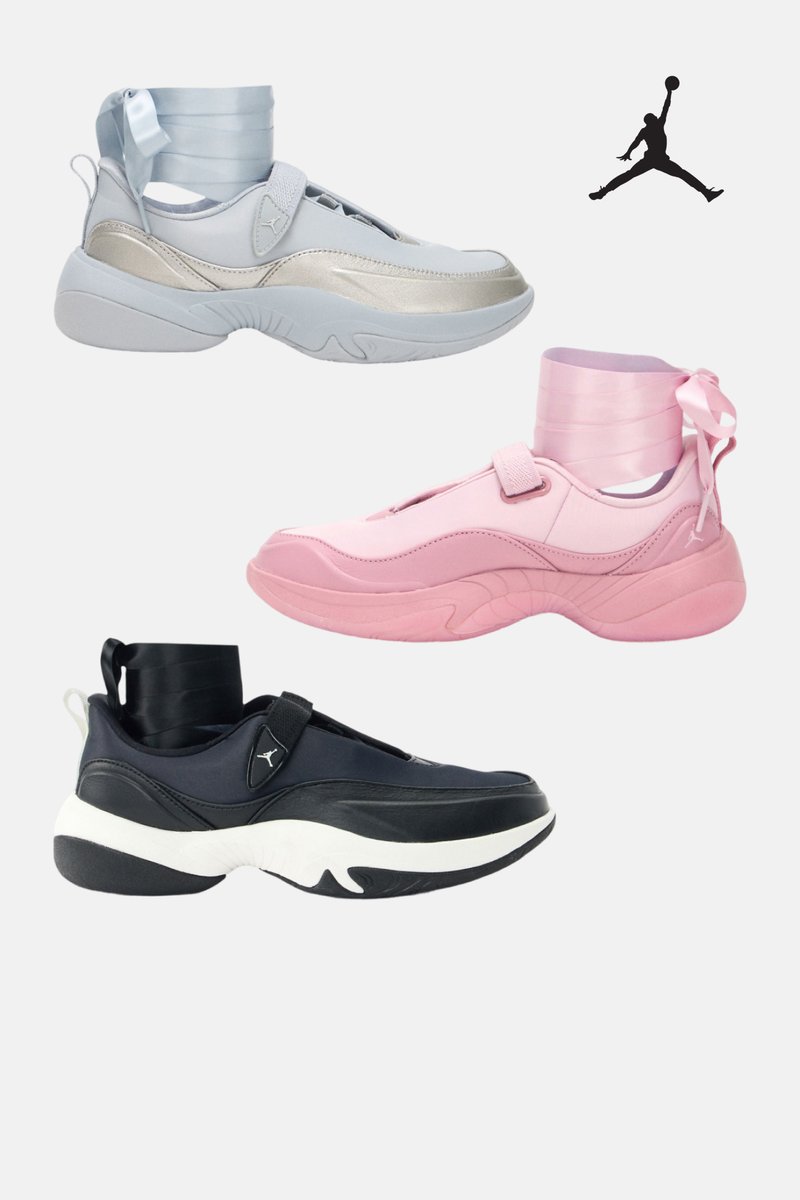 Tres zapatillas altas con estilo y lazos, en blanco, rosa y negro, cada una con un diseño deportivo y el logo Jumpman.