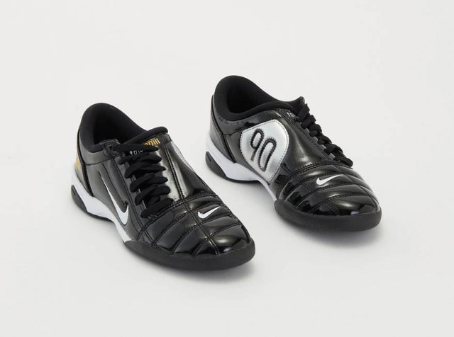 Nike Total 90