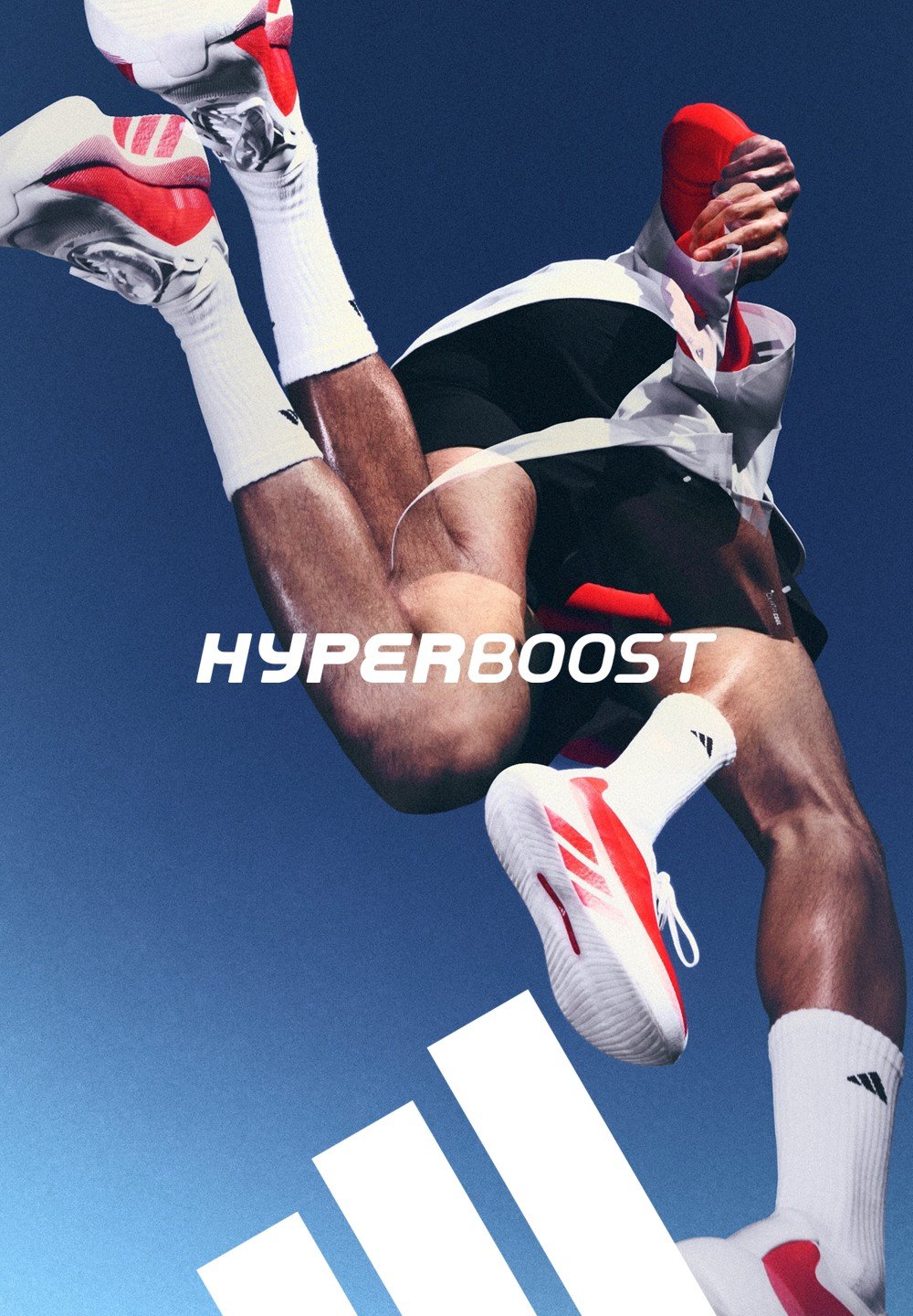 Athlète en plein saut portant des baskets Adidas Hyperboost blanches et rouges sur fond de ciel bleu clair, avec le texte "HYPERBOOST" en surimpression.