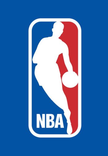 Silhouette blanche d'un joueur de basket dribblant un ballon, encerclée dans un logo rouge et bleu avec 'NBA' en bas sur un fond bleu.