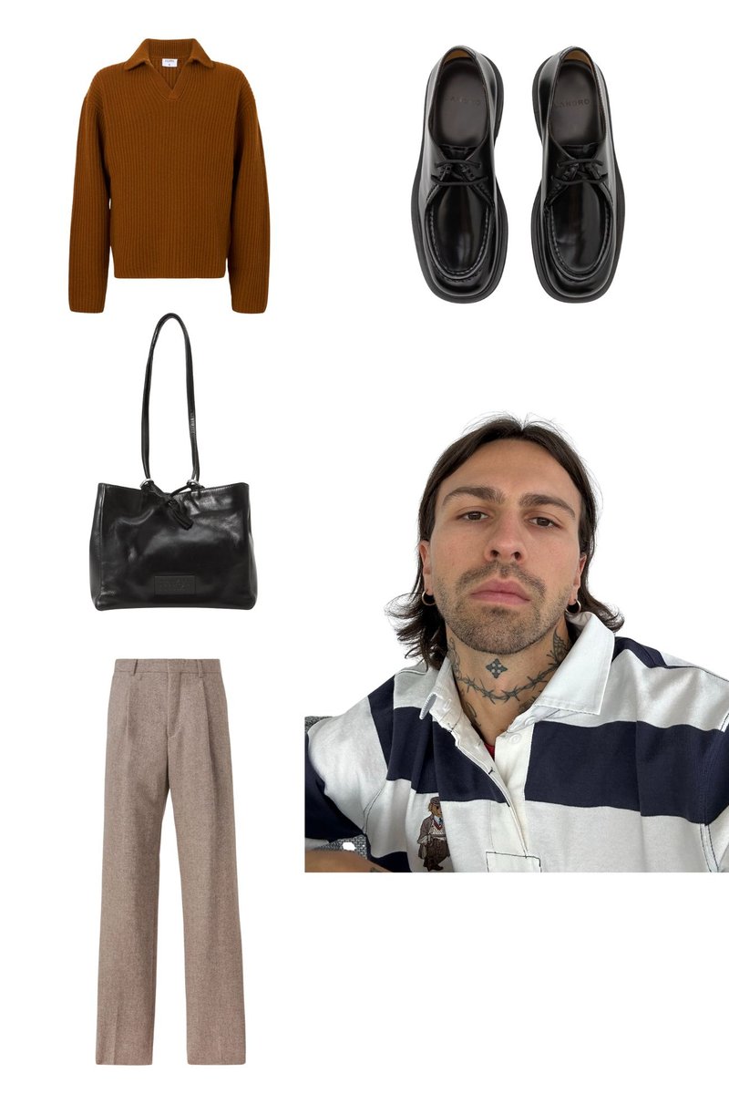 Geribbelde bruine trui, zwarte leren schoenen, zwarte tote bag, beige broek en een gestreept poloshirt. Het shirt heeft witte en blauwe strepen.