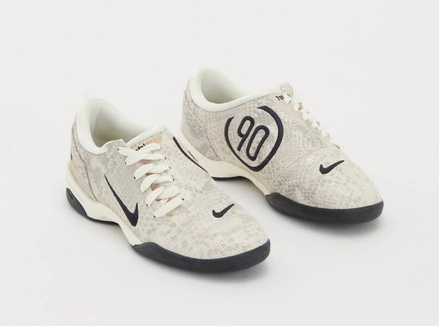 Nike Total 90