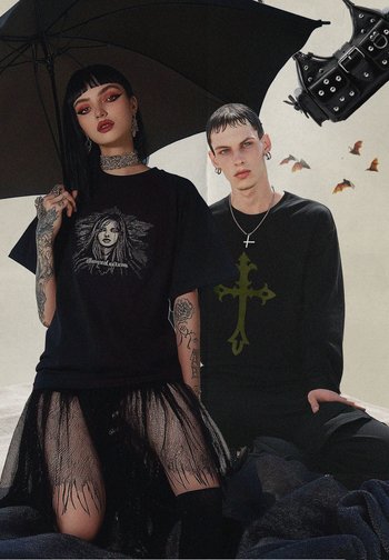 Summer goth