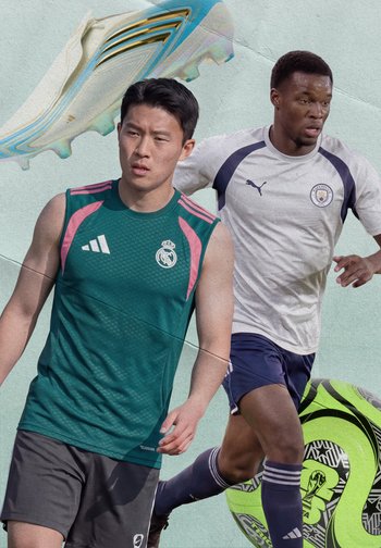 Twee mannelijke voetballers in actie, één in groene Real Madrid trainingskleding, de ander in witte Manchester City-kleding, met een voetbal en voetbalschoen boven het hoofd.