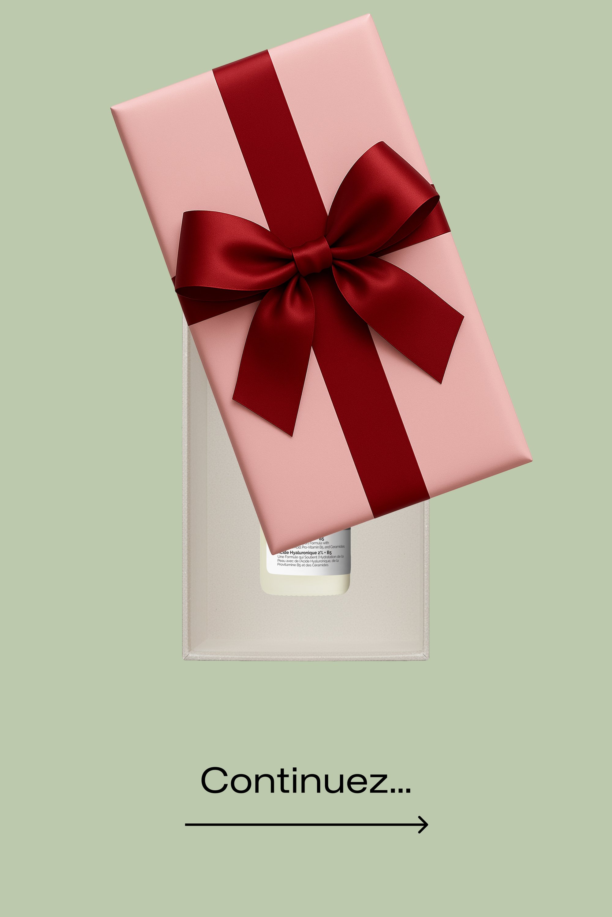 Boîte cadeau rose avec un nœud de ruban rouge légèrement ouverte, dévoilant une bouteille blanche à l'intérieur. Fond doux dans un vert atténué.