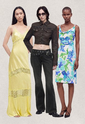 Trois femmes debout, portant une robe nuisette en dentelle jaune, une veste courte noire avec pantalon, et une robe sans manches florale bleu-vert.