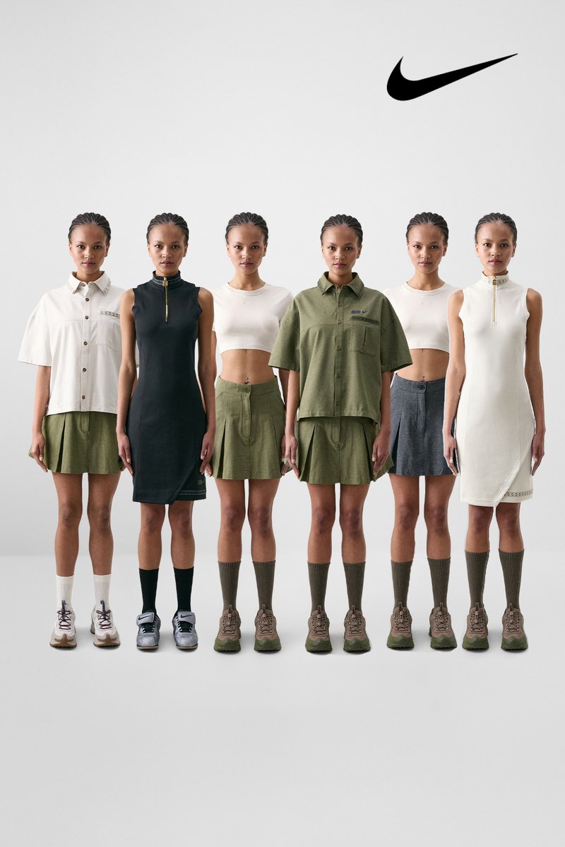 Sieben Models zeigen unterschiedliche Nike-Outfits mit cropped Tops und Röcken, die verschiedene Farben und Stile präsentieren, vor einem schlichten Hintergrund.