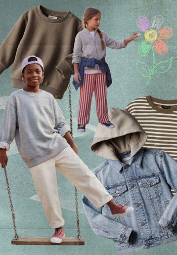 Garçon sur une balançoire portant un sweat-shirt gris et un pantalon beige, fille dessinant une fleur à la craie, assortiment de pulls pour enfants décontractés, y compris une veste en jean à capuche.