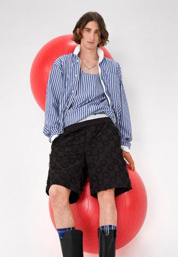 Streepjes & shorts