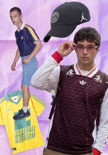 Jonge mannen dragen sportieve retro outfits, eentje stelt zijn roze bril af, zwevende Paris Saint-Germain pet, geel Adidas voetbalshirt met de tekst "Voetbal is Vrijheid".