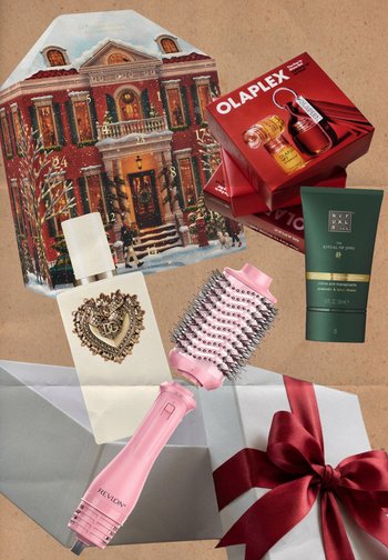 Calendrier de l'avent à thème festif, boîtes de soins capillaires Olaplex, brosse soufflante rose Revlon, flacon de parfum, déodorant Rituals et boîte cadeau avec ruban rouge.