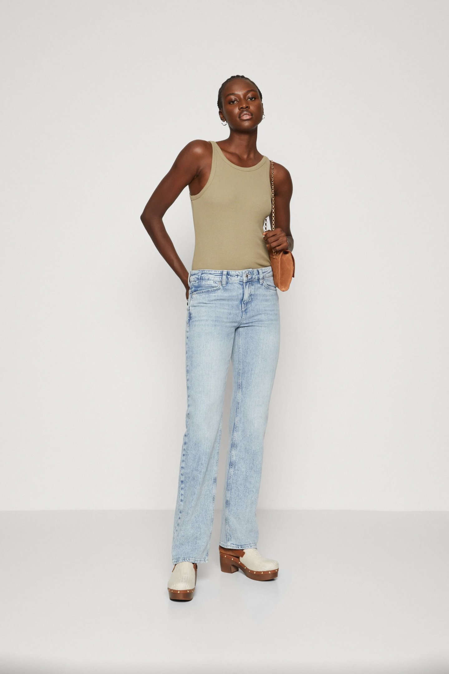 CRUSHING ON CLOGS