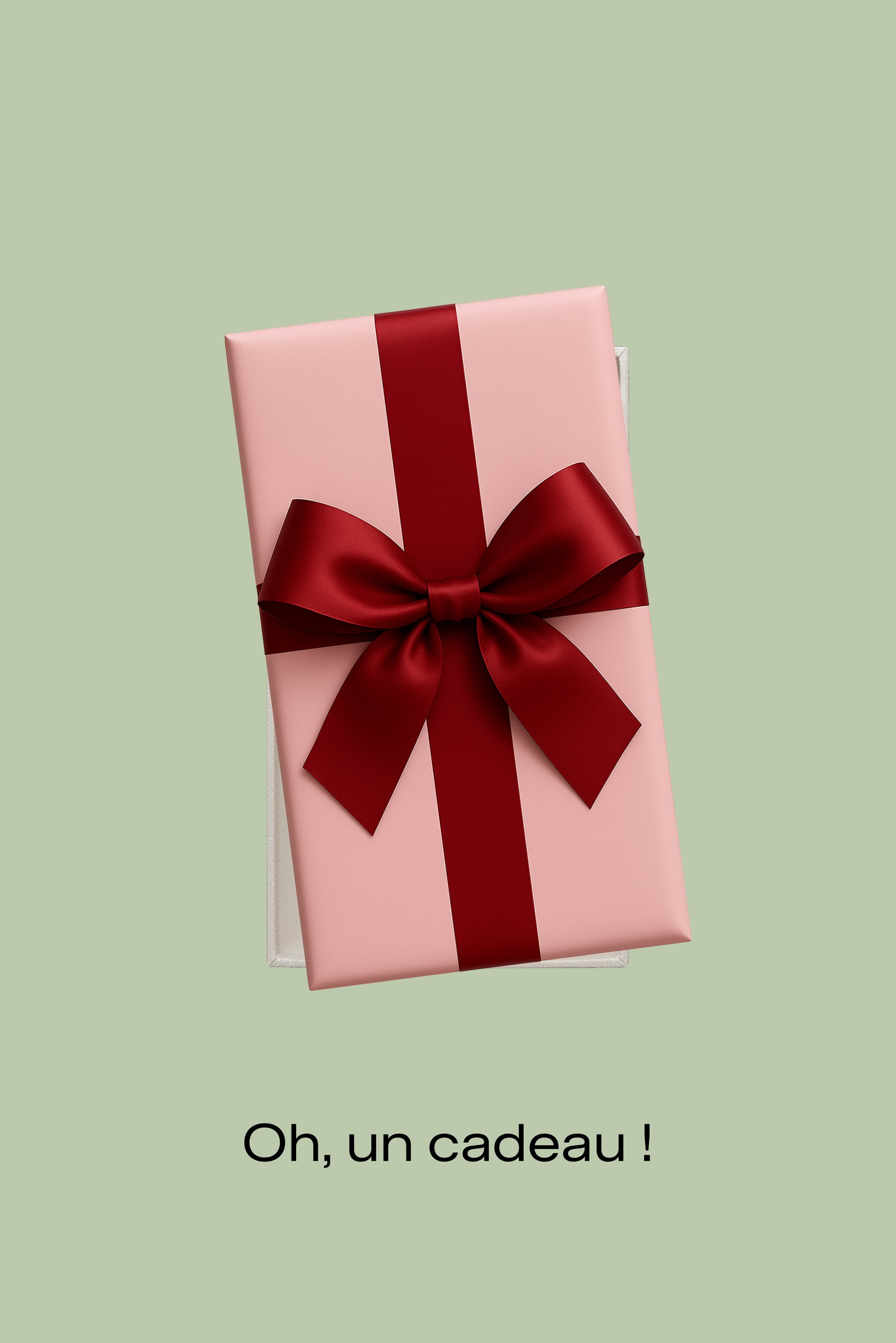 Boîte cadeau rose avec une finition brillante, ornée d'un grand nœud en satin rouge et d'une bande. Présentée sur un fond vert clair.