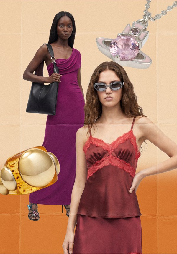 Deux femmes en robes élégantes, l'une en violet avec un sac noir, l'autre en haut en satin rouge avec des lunettes de soleil ; des pièces de bijoux flottent à proximité.