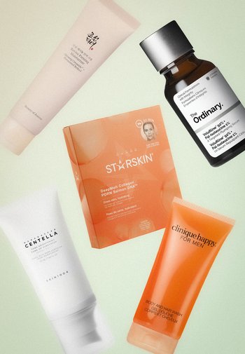 Cinq produits de soins de la peau comprenant un flacon de sérum, des tubes de crème pour le visage et une boîte de masque au collagène sur un fond clair.