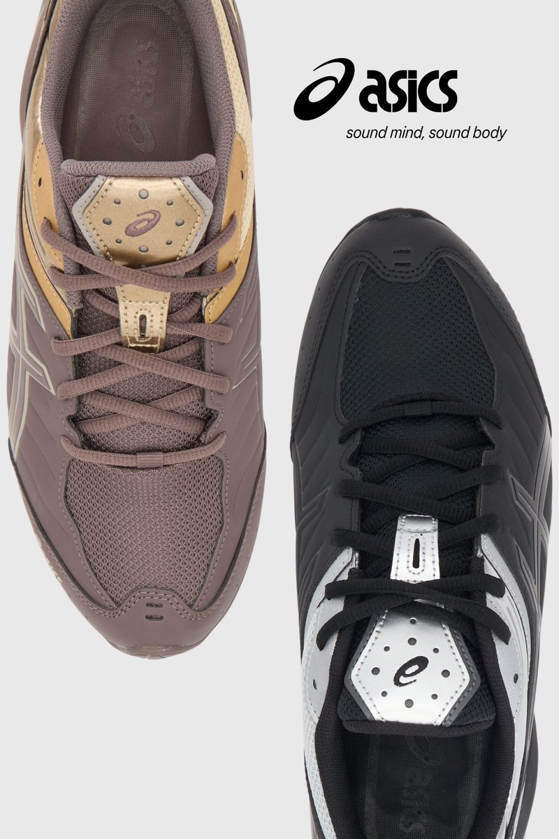 Dos zapatillas de running ASICS lado a lado, una marrón con acentos dorados, la otra negra con acentos plateados, mostradas desde arriba.