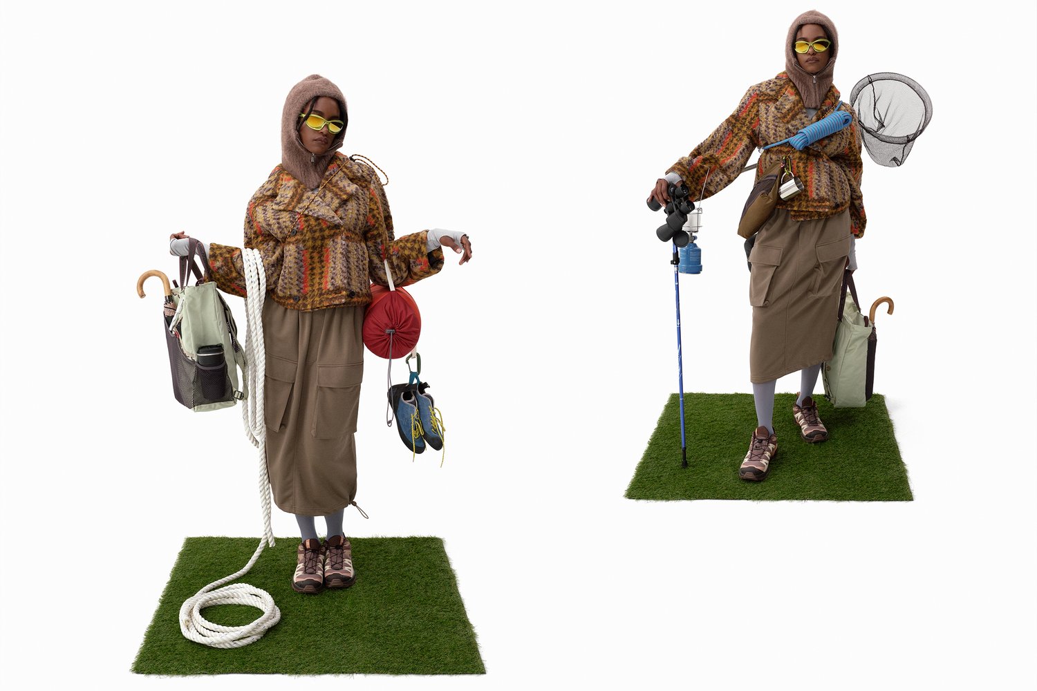 Persona con un suéter y una falda coloridos está de pie sobre césped artificial, sosteniendo varios equipos al aire libre, incluyendo bolsas, una red de pesca y una linterna.