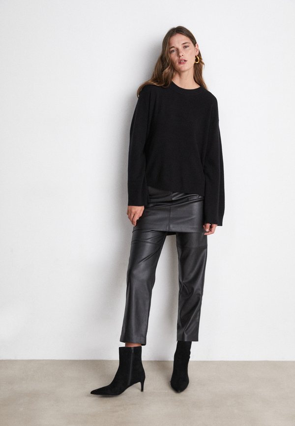 JACK & JONES Jjxx Jxkenya Hw Straight Faux Leather Noos Pants voor dames, zwart/detail: glanzend, M
