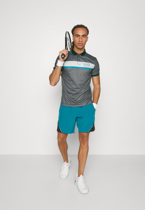 EA7 Emporio Armani TENNIS PRO SHORTS kurze Sporthose ocean dephts