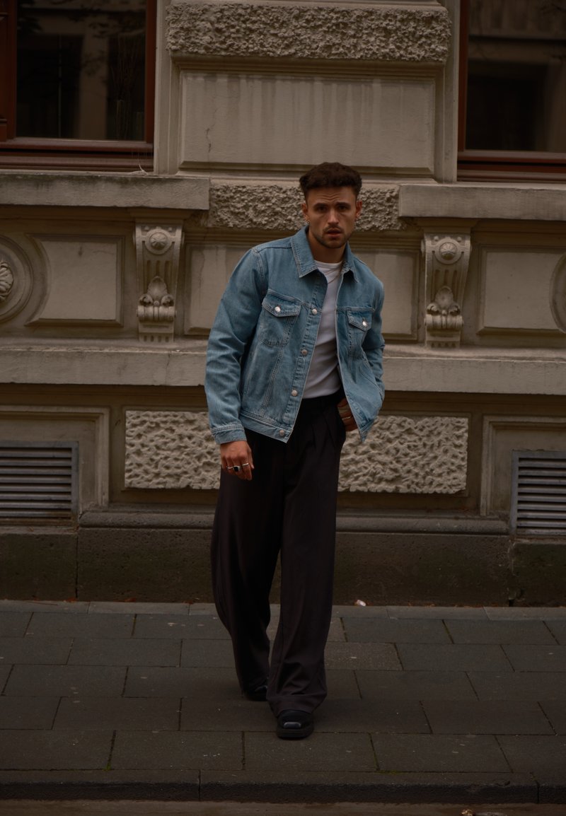 leon_vvl