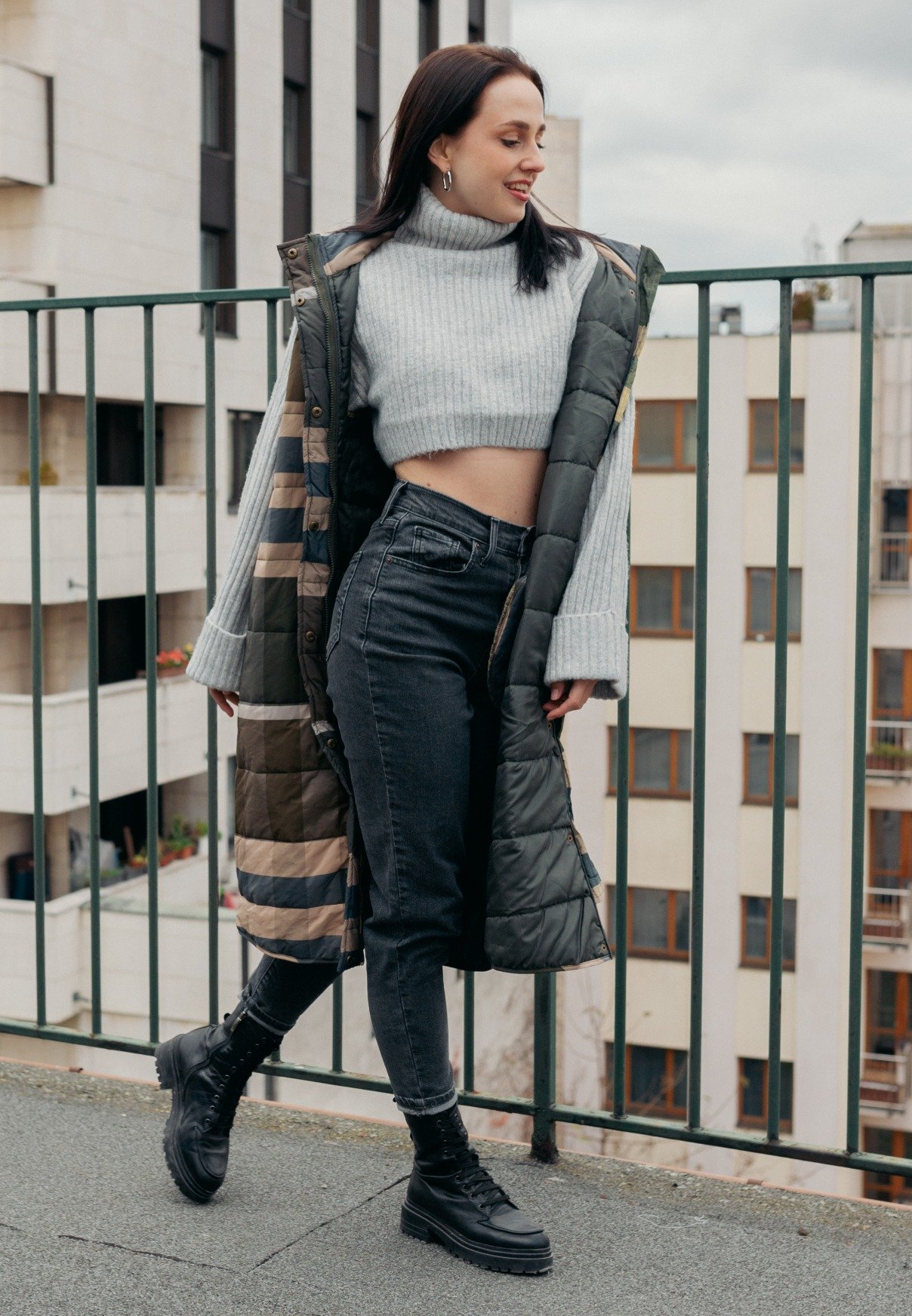 HIGH WAISTED MOM - Jeans Tapered Fit 