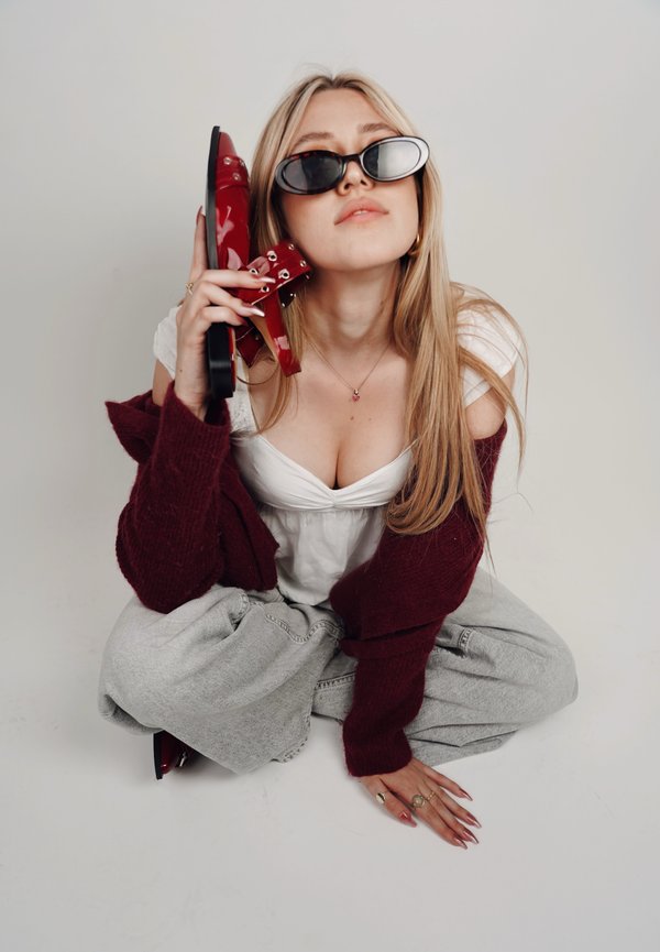 whosayla_