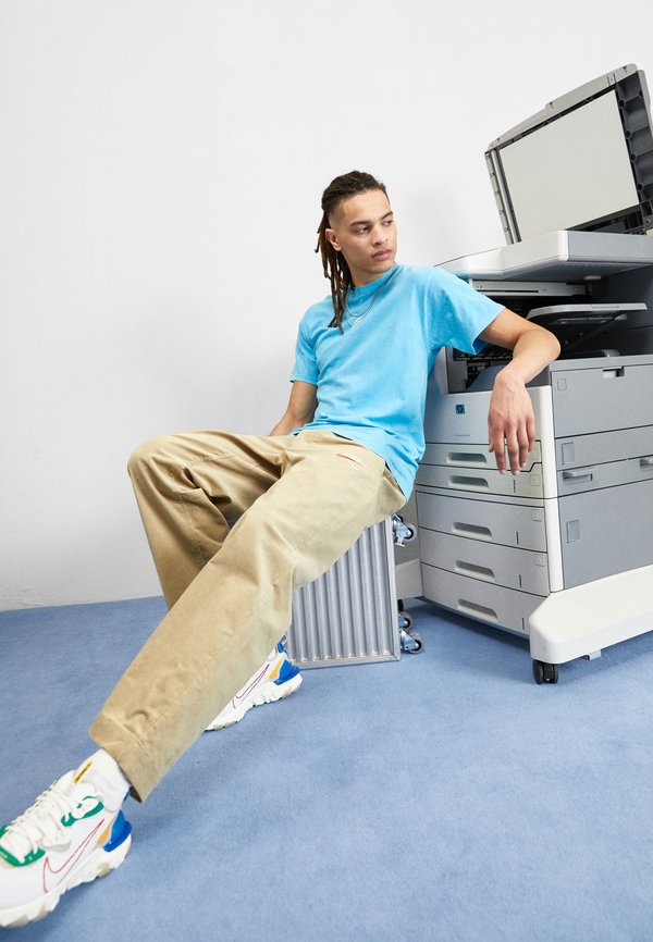 baskets basses react vision