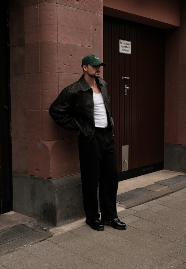 leon_vvl