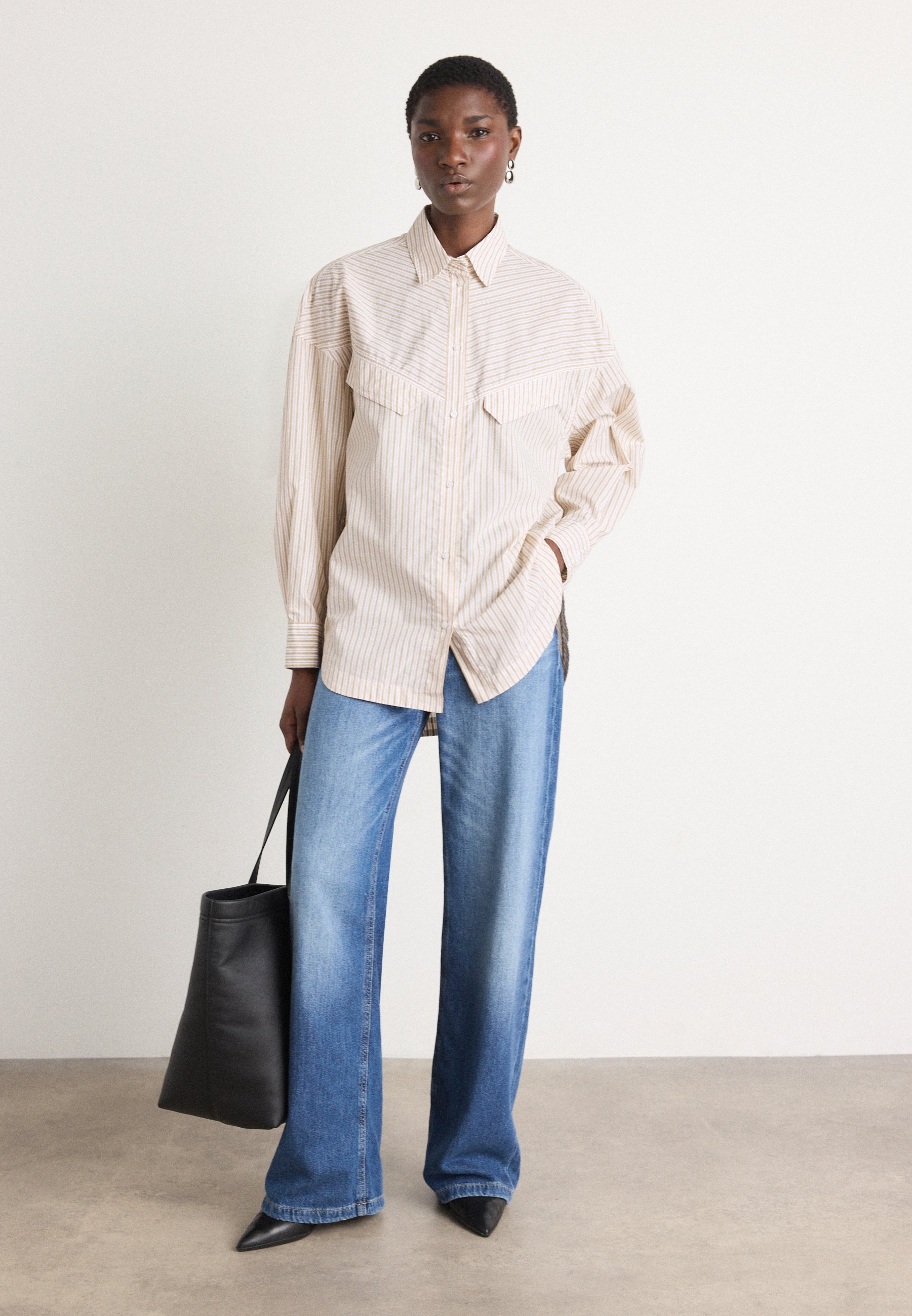 売れ筋商品|||マッズ ノーガード シャツ レディース トップス COLIN CRELLY SHIRT - Button-down blouse - powder blue Colin YD Crelly Shirt, Pinstripe/Powder Blue – MADS NØRGAARD