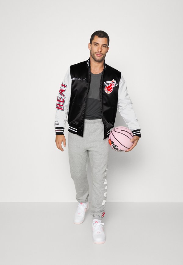 Mitchell & Ness NFL KANSAS CITY CHIEFS TEAM ORIGINS VARSITY JACKET