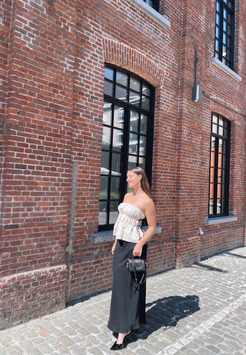 amy_bussens