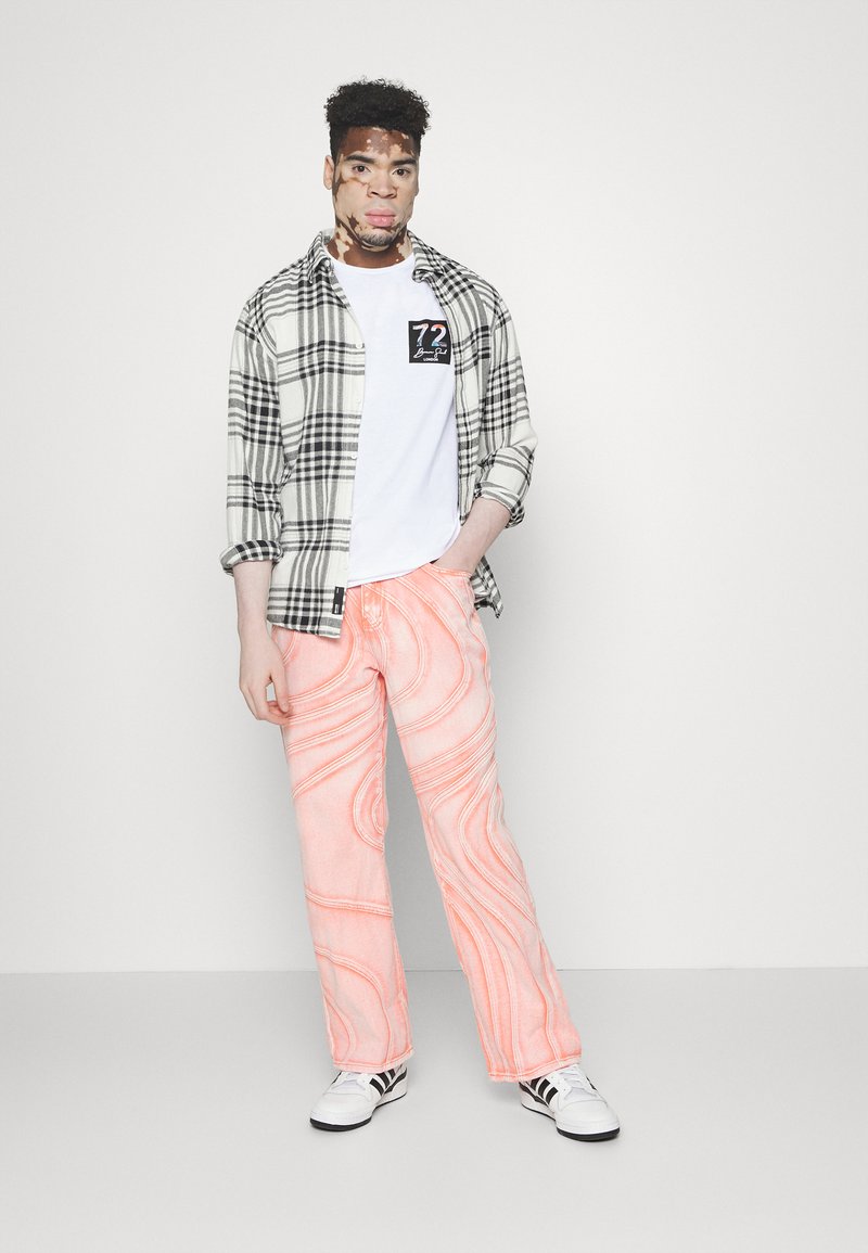 Urban Classics Camicia Umana A Quadri Tricolor – Maniche Lunghe, Vestibilità Classica, Streetwear Originale