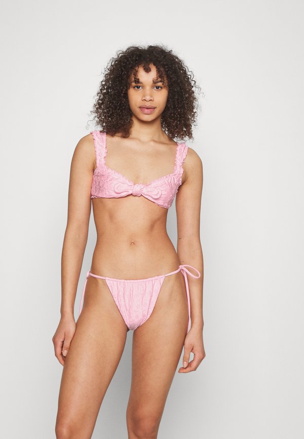 Frankies Bikinis COLBY EYELET Haut de bikini cherry blossom/rose