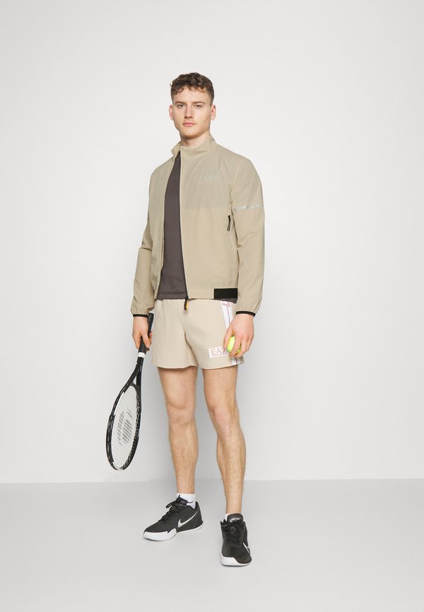 Nike Performance ZOOM VAPOR 11 Multicourt tennis shoes black/white