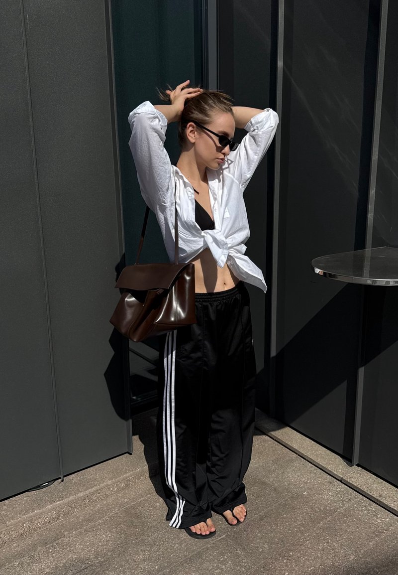 ann.glu