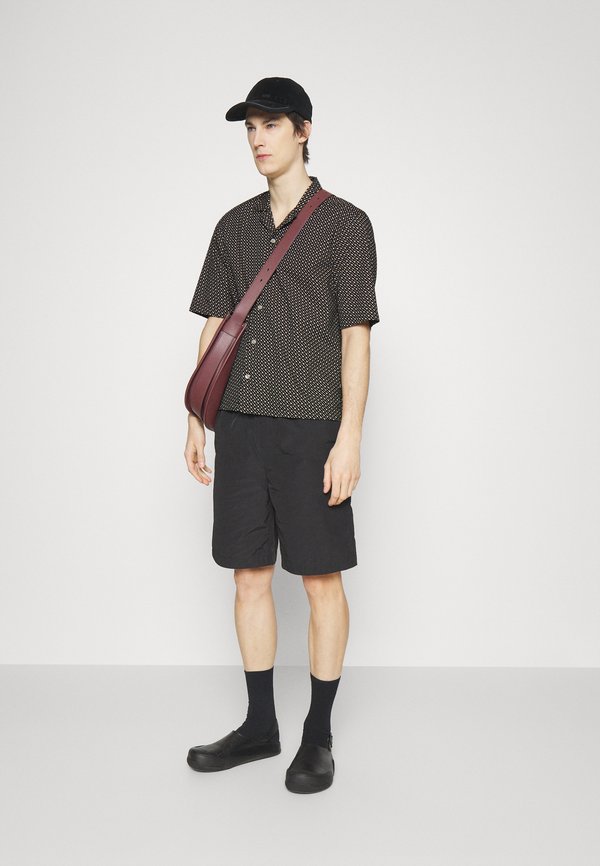 McQ Alexander McQueen Cap black/schwarz Zalando.at