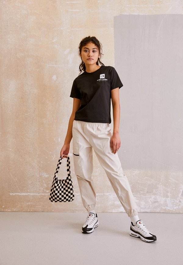 The North Face RETRO NUPTSE JACKET Down jacket khaki stone/beige